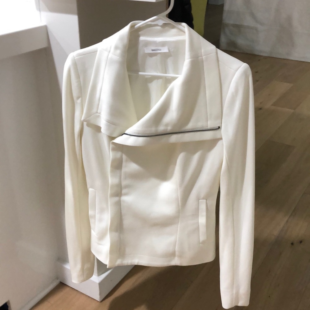 Bailey 44 white blazer